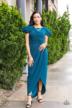 Load image into Gallery viewer, Fiercely 5th Avenue - Gold