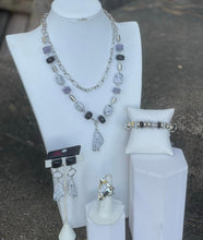 Load image into Gallery viewer, Simply Santa Fe - Black & White