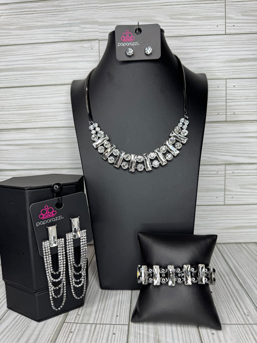 Magnificent Musings - Black & Bling