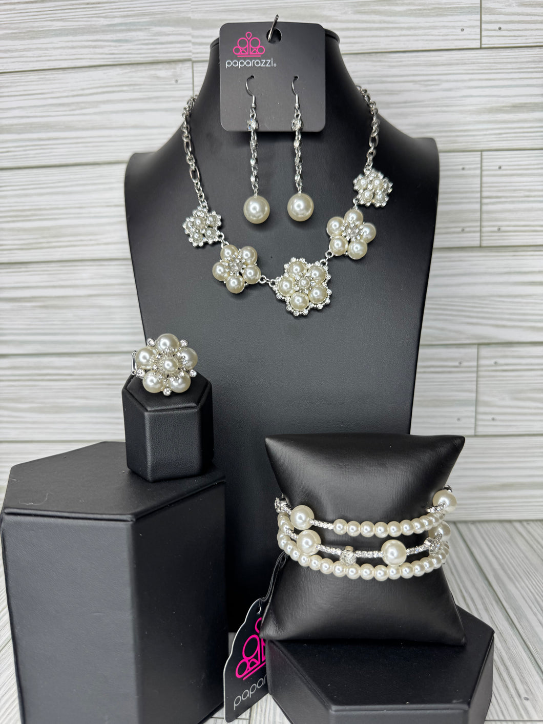 Fiercely 5th Avenue - Pearl & Bling